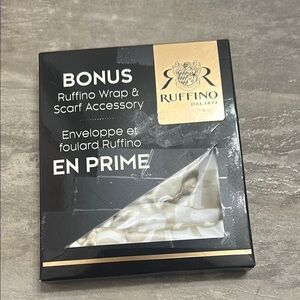 Gold and Cream Hair Accessory